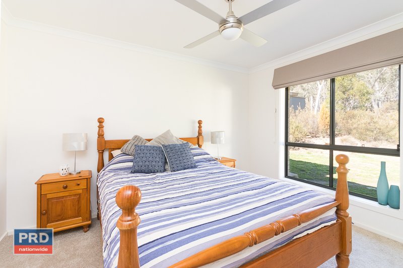 37 Birchmans Grove WAMBOIN 20