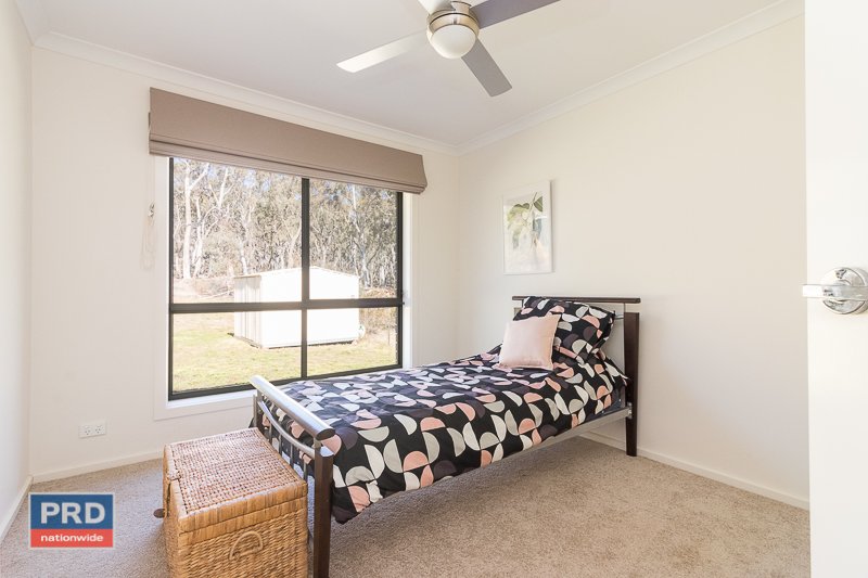 37 Birchmans Grove WAMBOIN 22