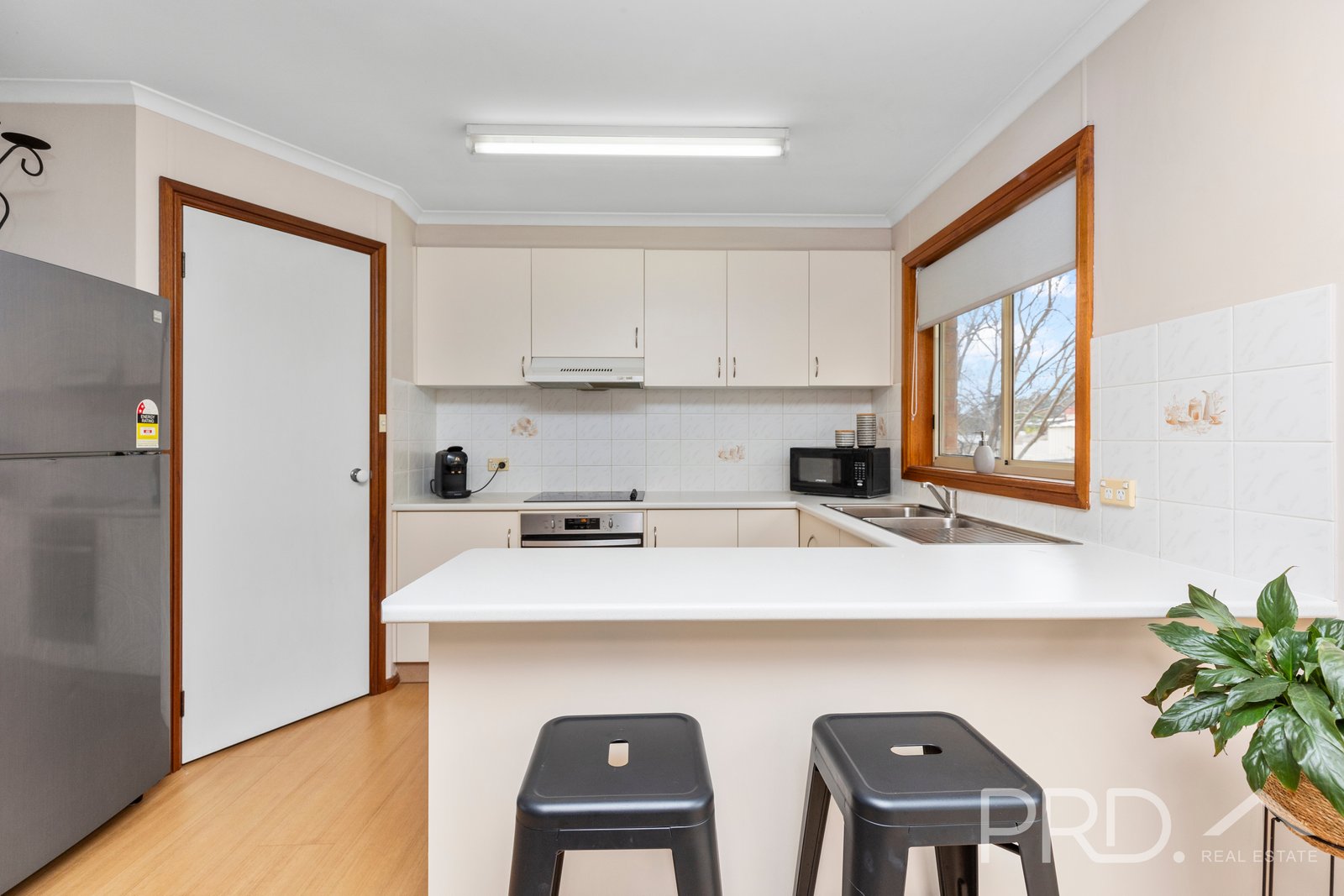 37 Booral Avenue TUMUT 5