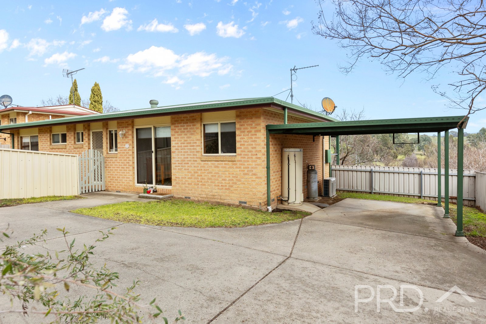 37 Booral Avenue TUMUT 13
