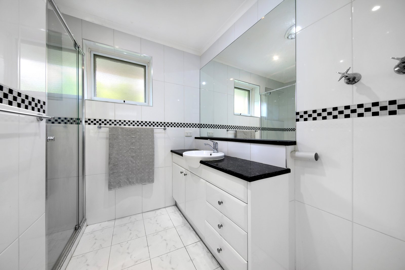 Gallery: 3/7 Brentwood Street