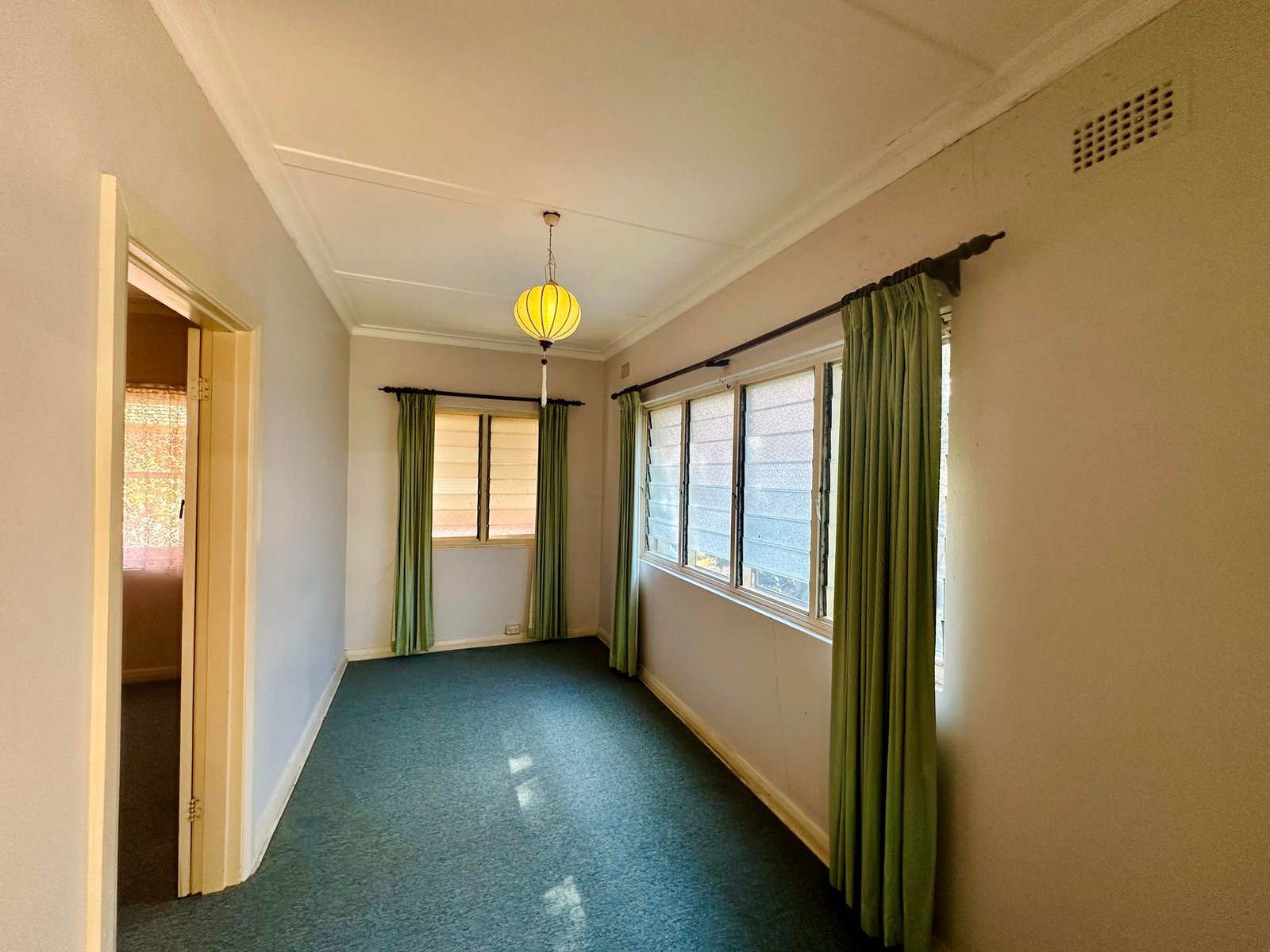 37 Bridge Street TUMBARUMBA 10