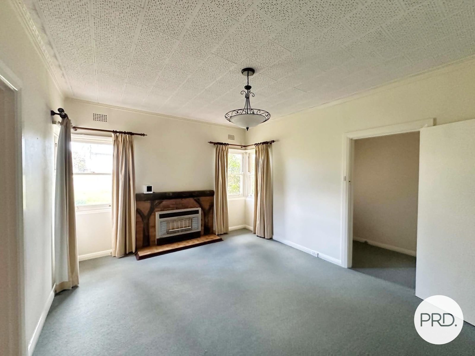 37 Bridge Street TUMBARUMBA 3