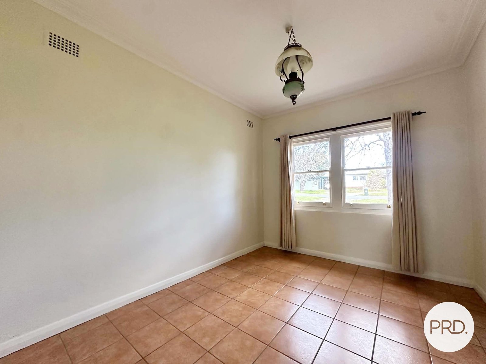 37 Bridge Street TUMBARUMBA 8