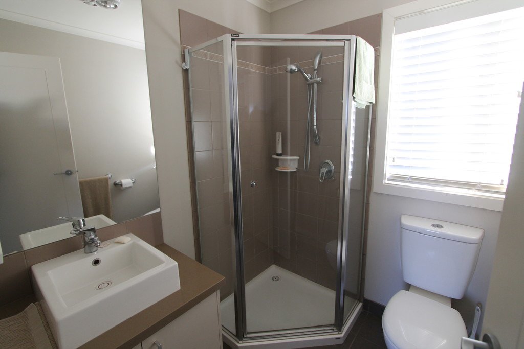 37 Brighton Court WENDOUREE 8