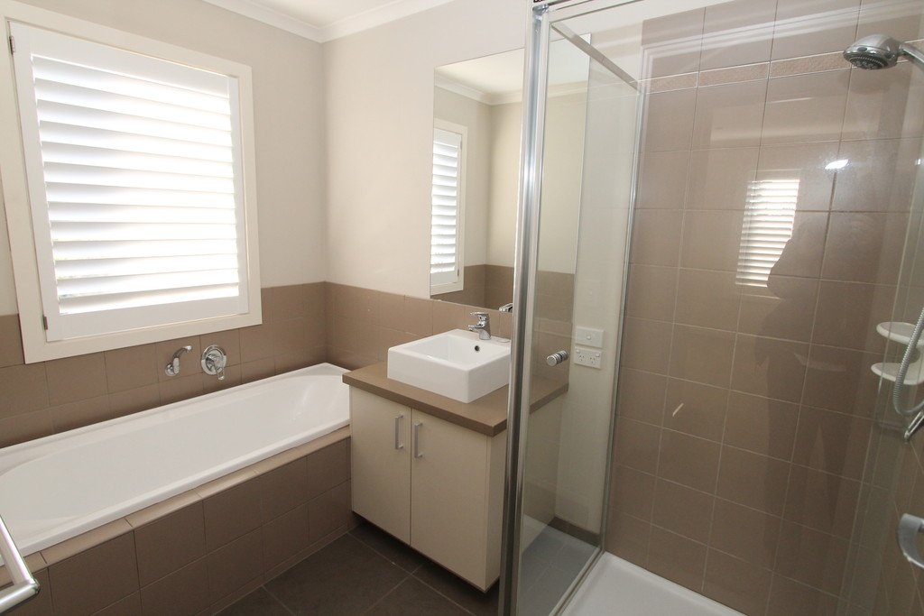 37 Brighton Court WENDOUREE 11