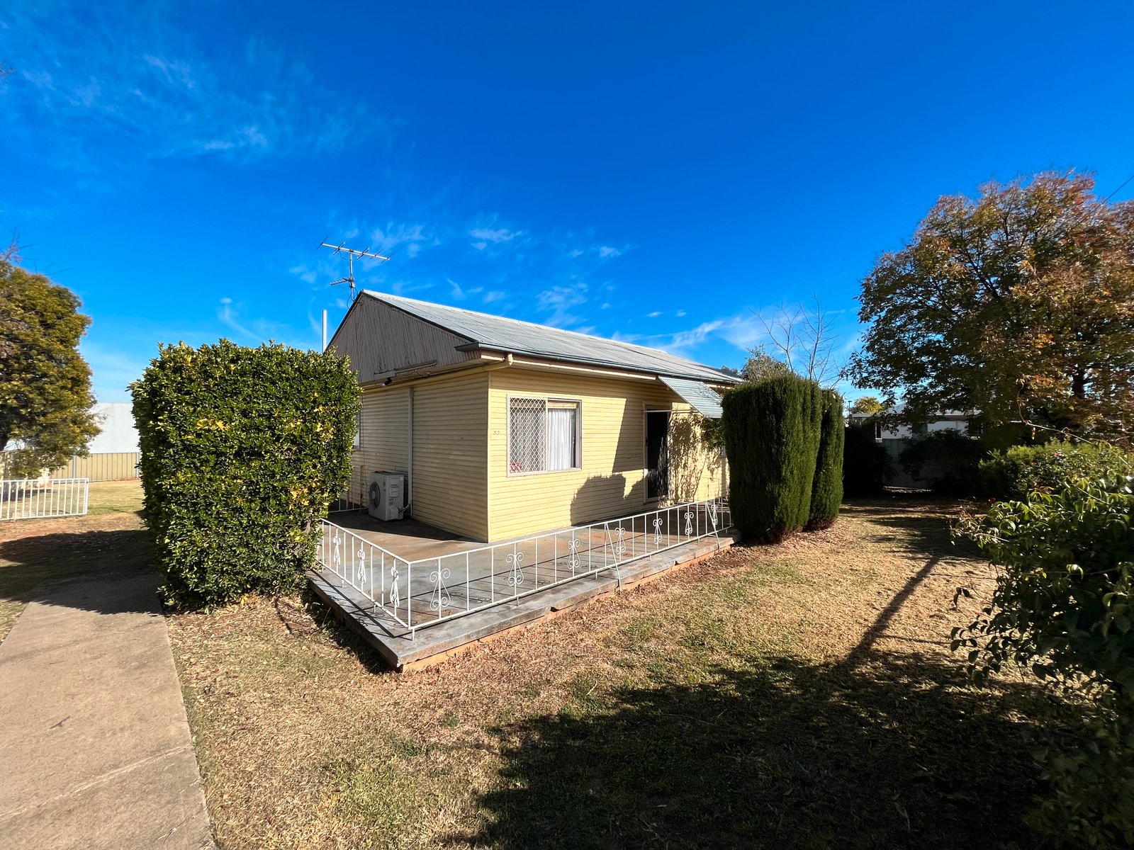 37 Byrnes Avenue TAMWORTH NSW 2340