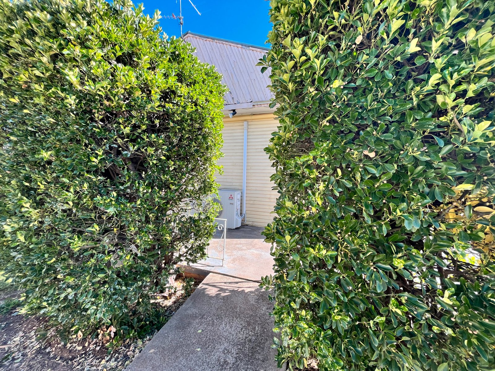 37 Byrnes Avenue TAMWORTH NSW 2340