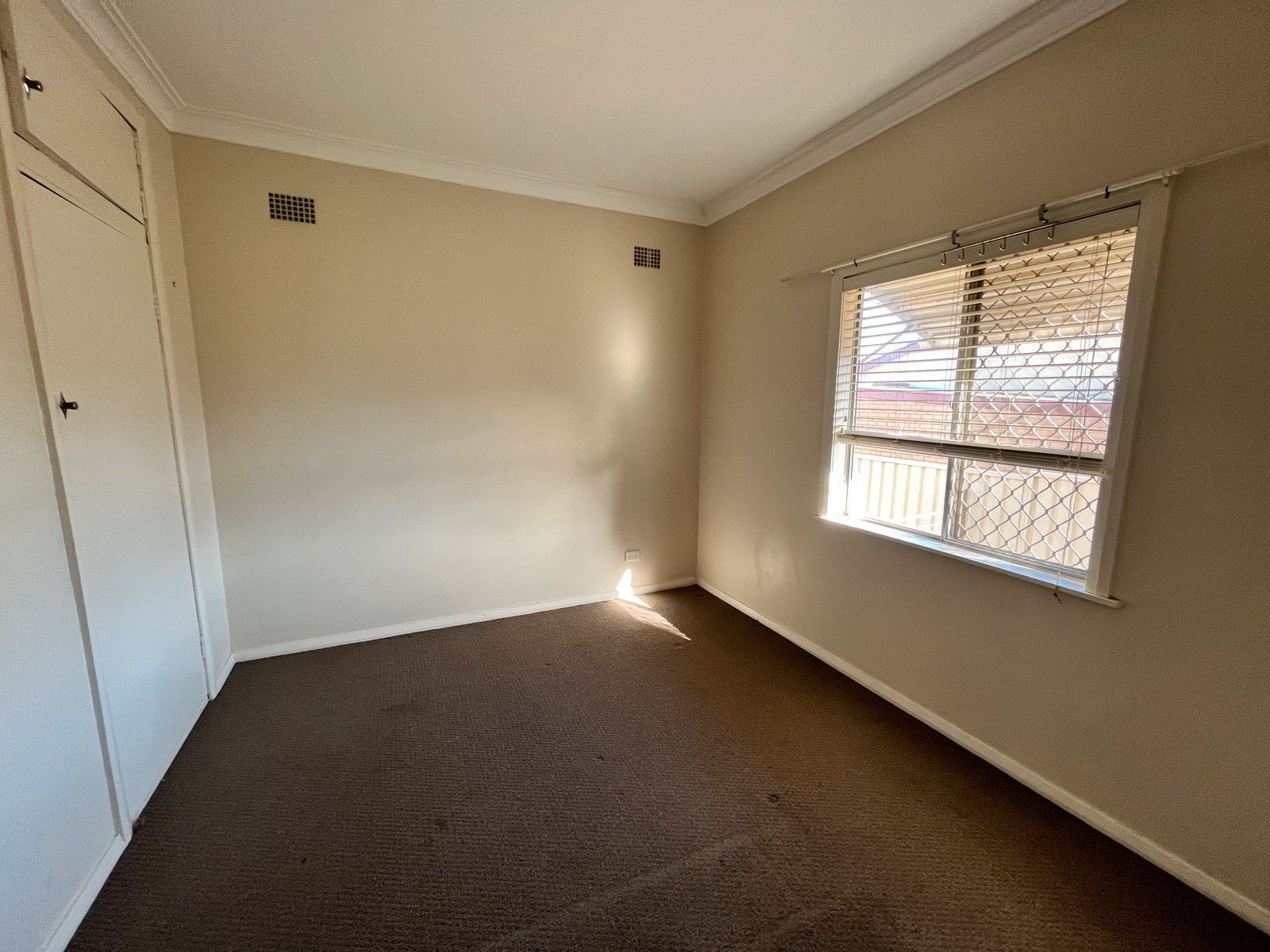 37 Byrnes Avenue TAMWORTH NSW 2340