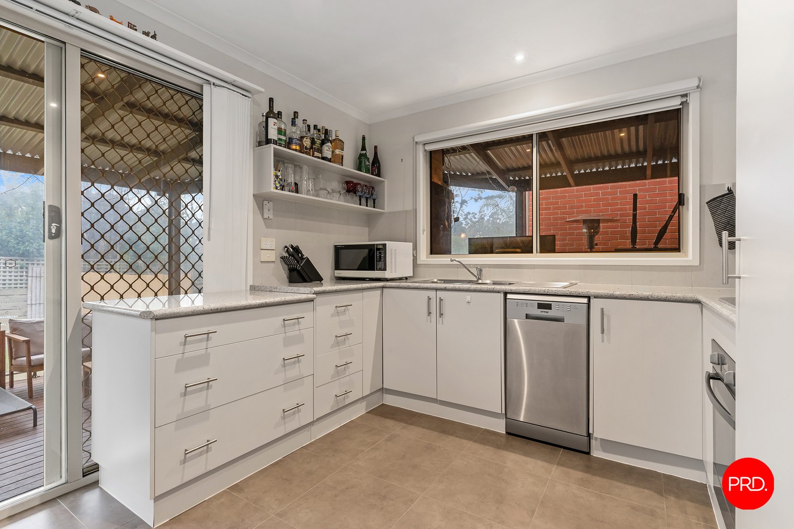 3/7 Caleb Close GOLDEN SQUARE 5