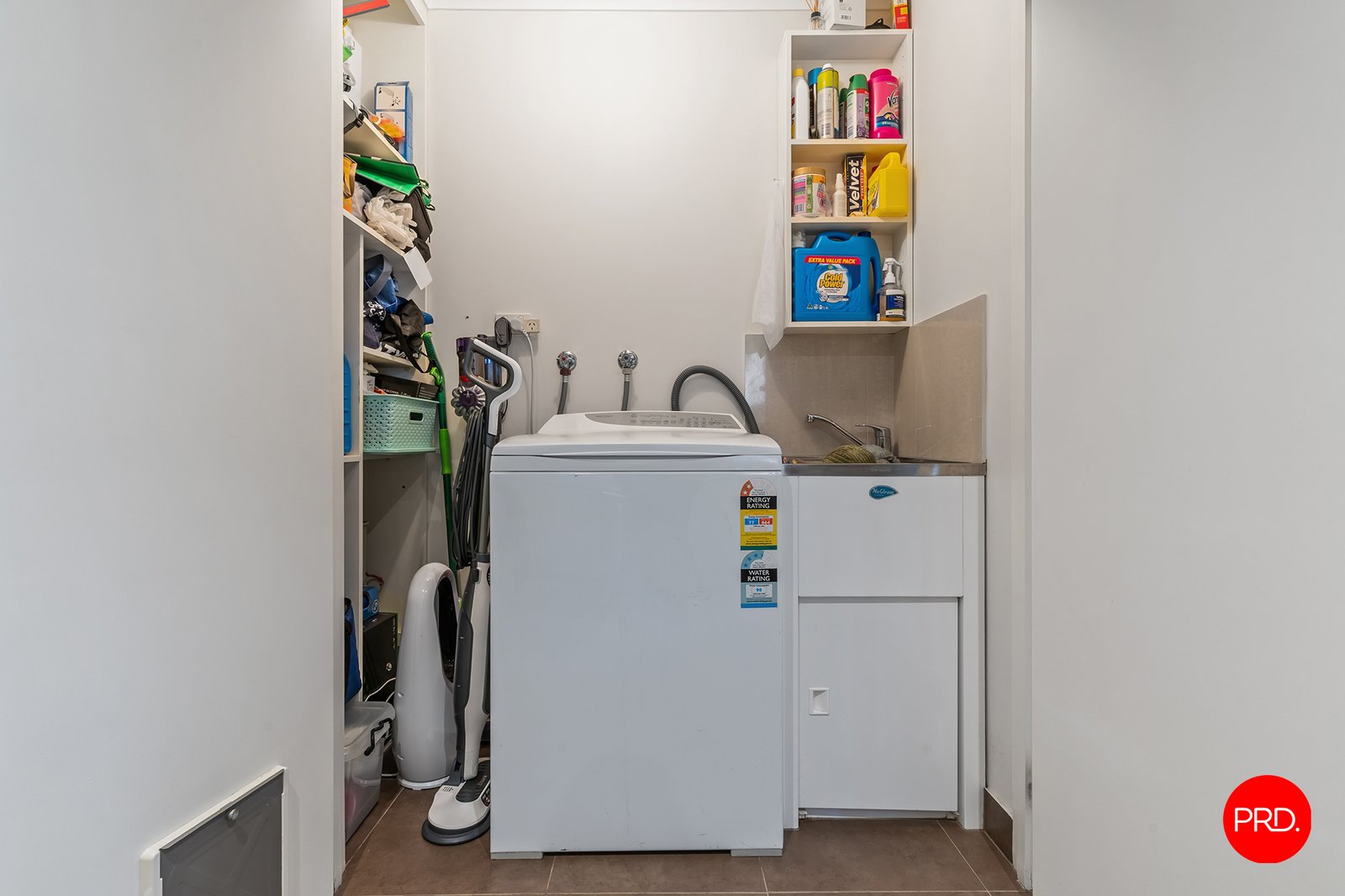 3/7 Caleb Close GOLDEN SQUARE 9