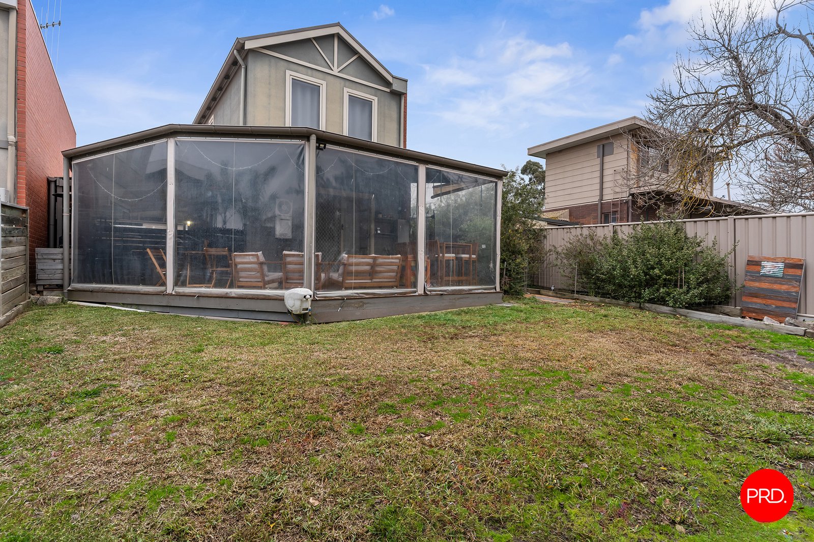 3/7 Caleb Close GOLDEN SQUARE 13