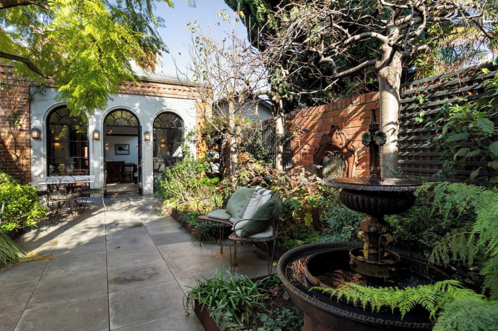 37 Cardigan Place, Albert Park, 3206