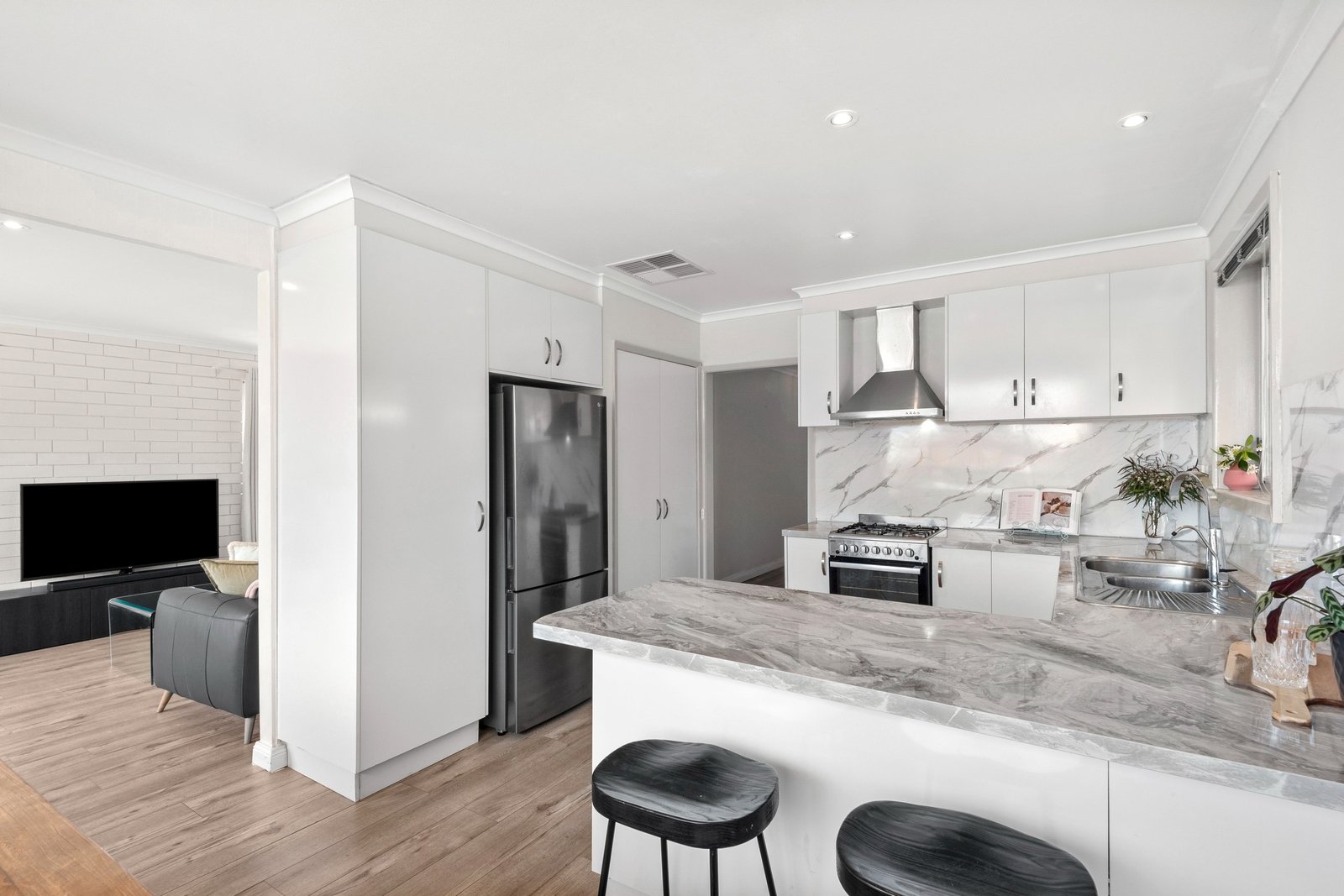Gallery: 37 Coolangatta Drive