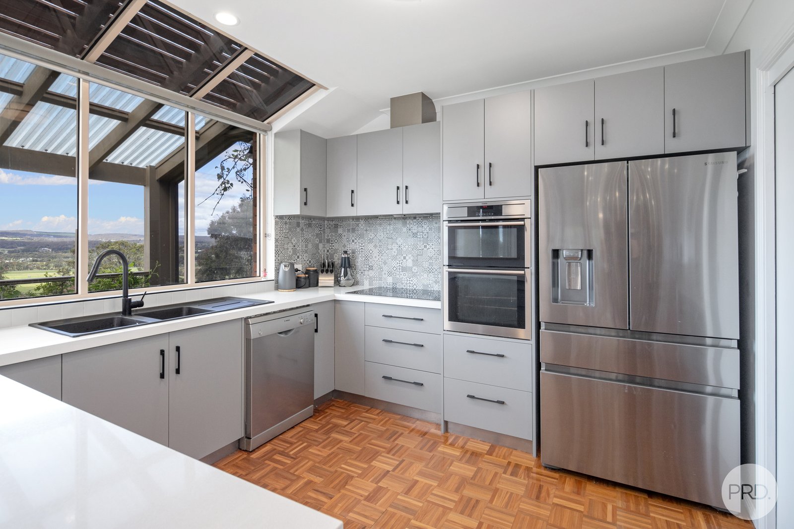 37 Cummins Road MOUNT ROWAN 8