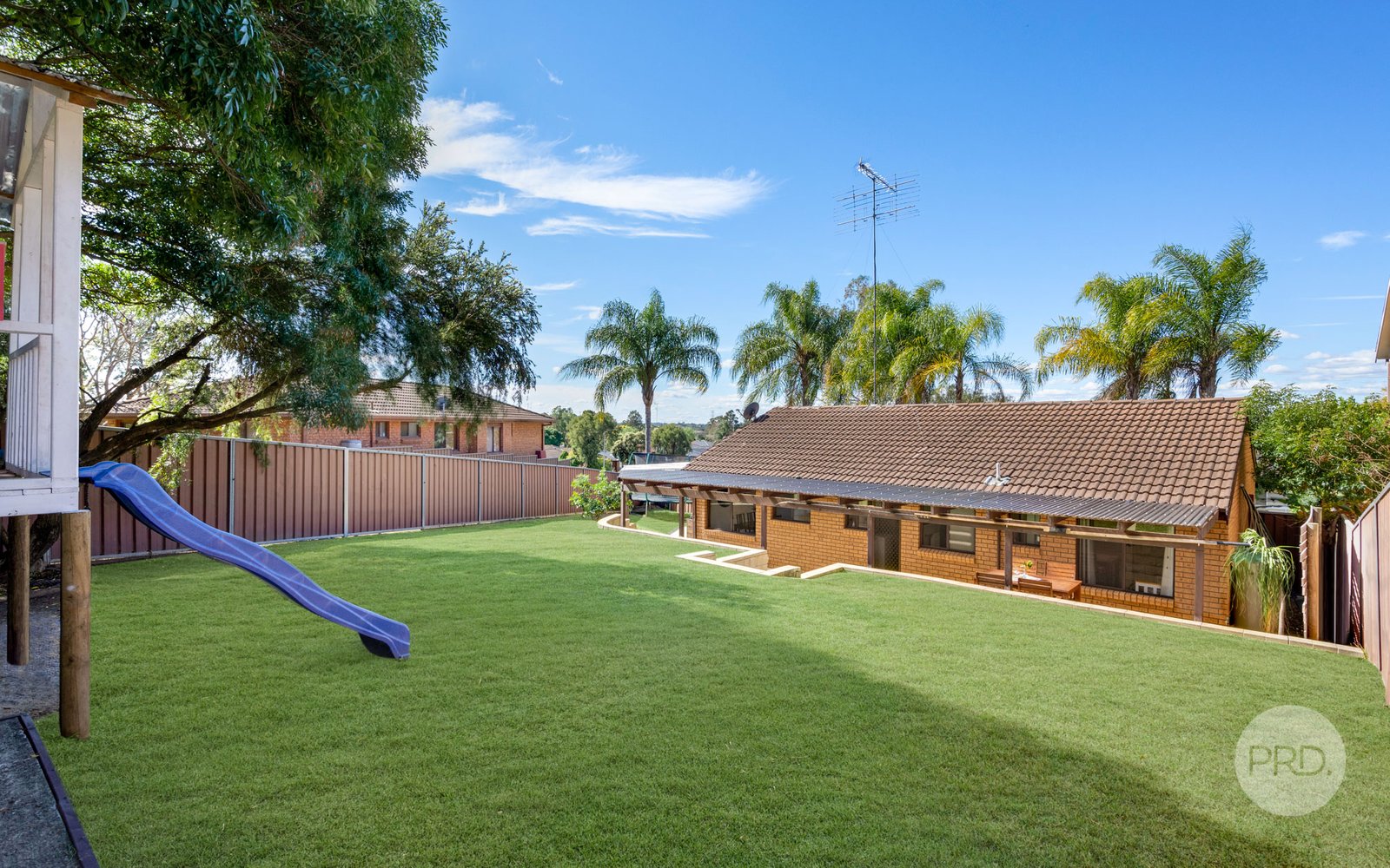 37 Dartmoor Circuit EMU HEIGHTS 11