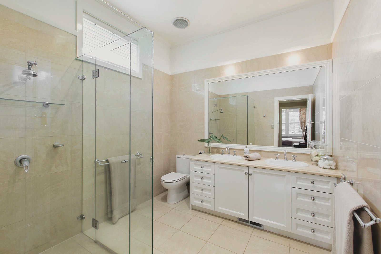 37 Doonkuna Avenue, Camberwell, VIC