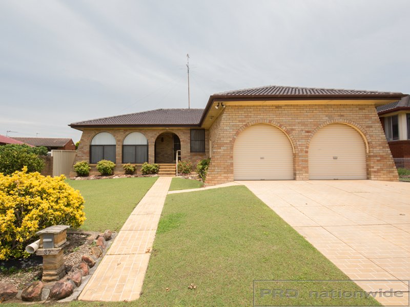 37 Dunkley Street RUTHERFORD 1