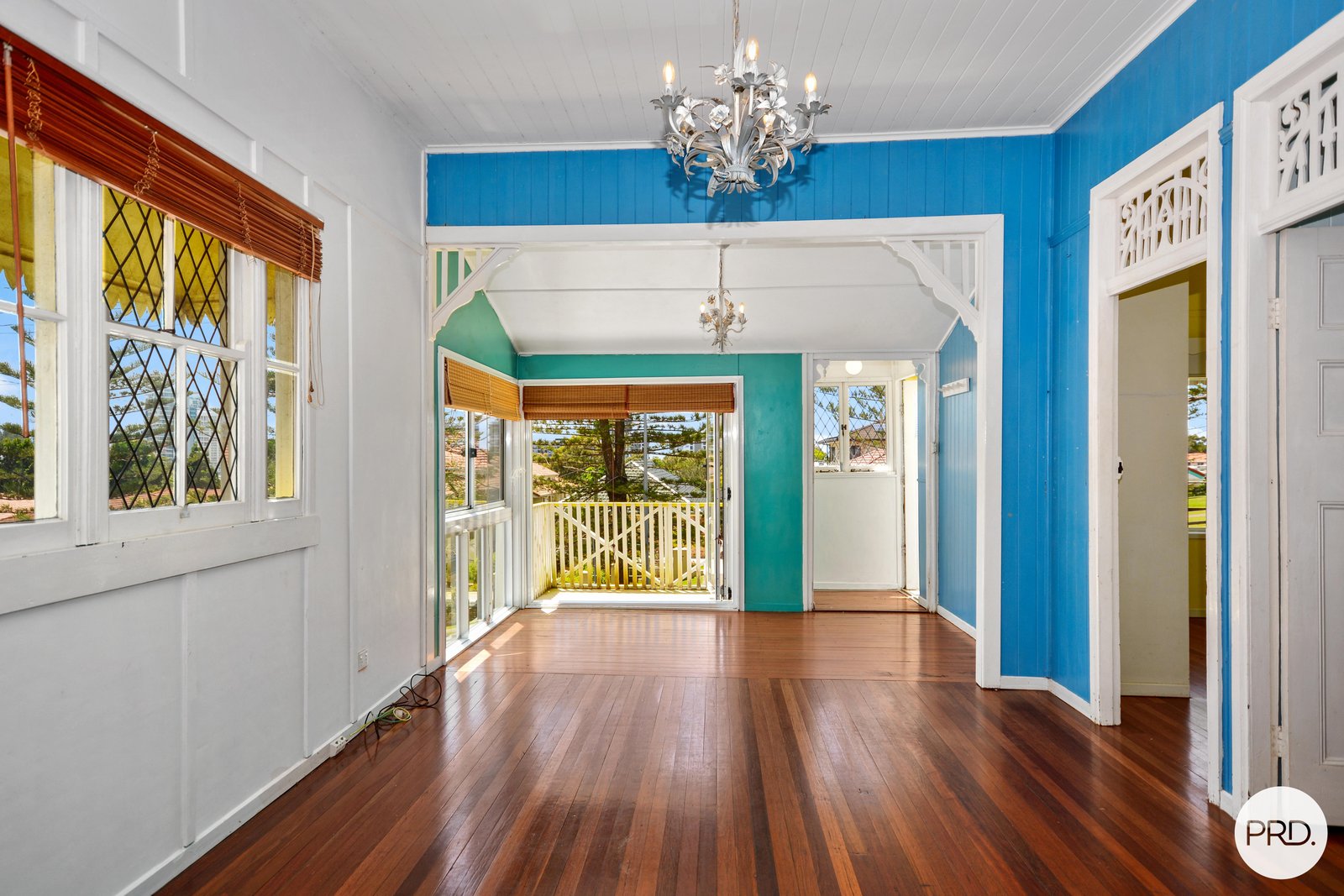 37 Dutton Street COOLANGATTA 3