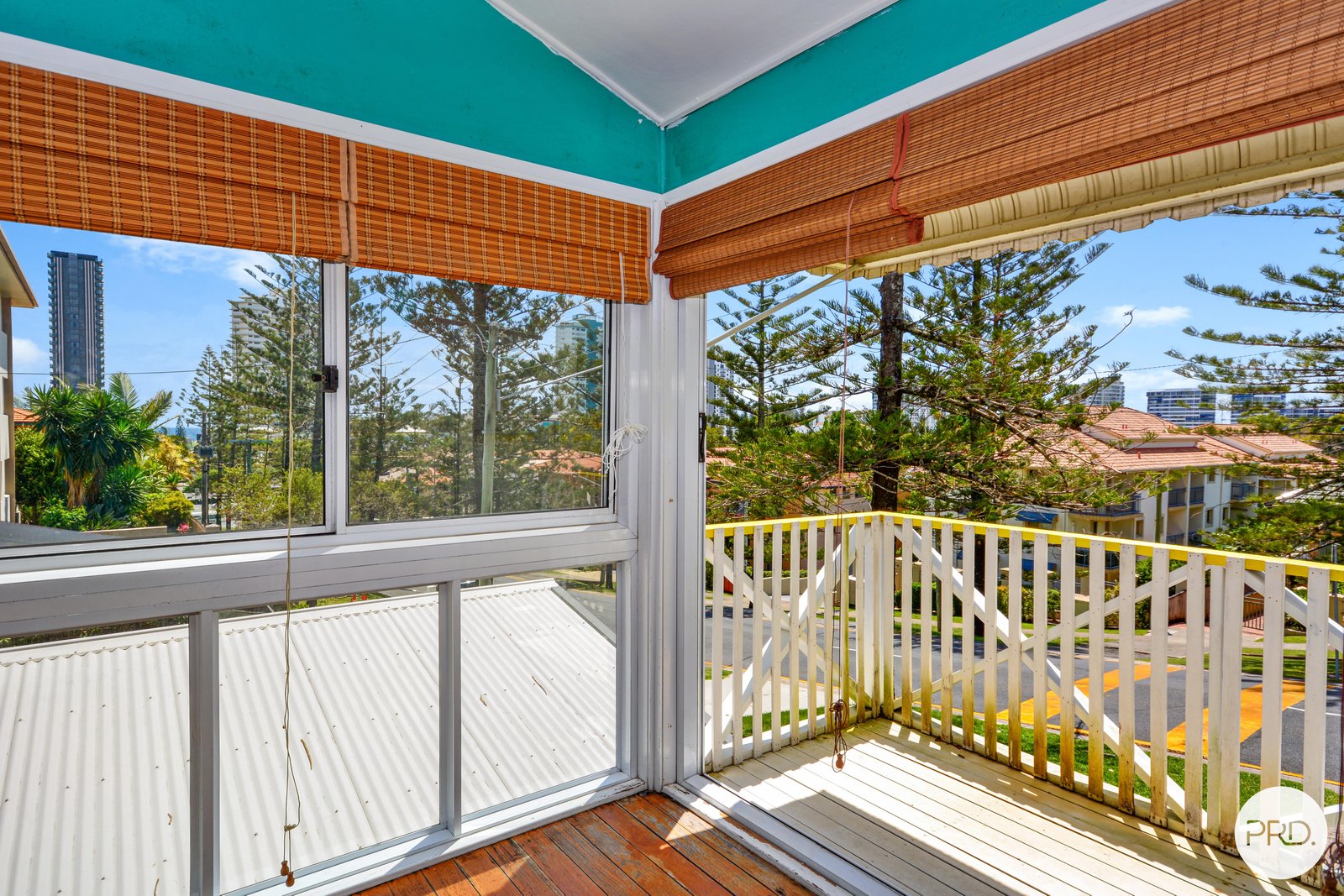 37 Dutton Street COOLANGATTA 4