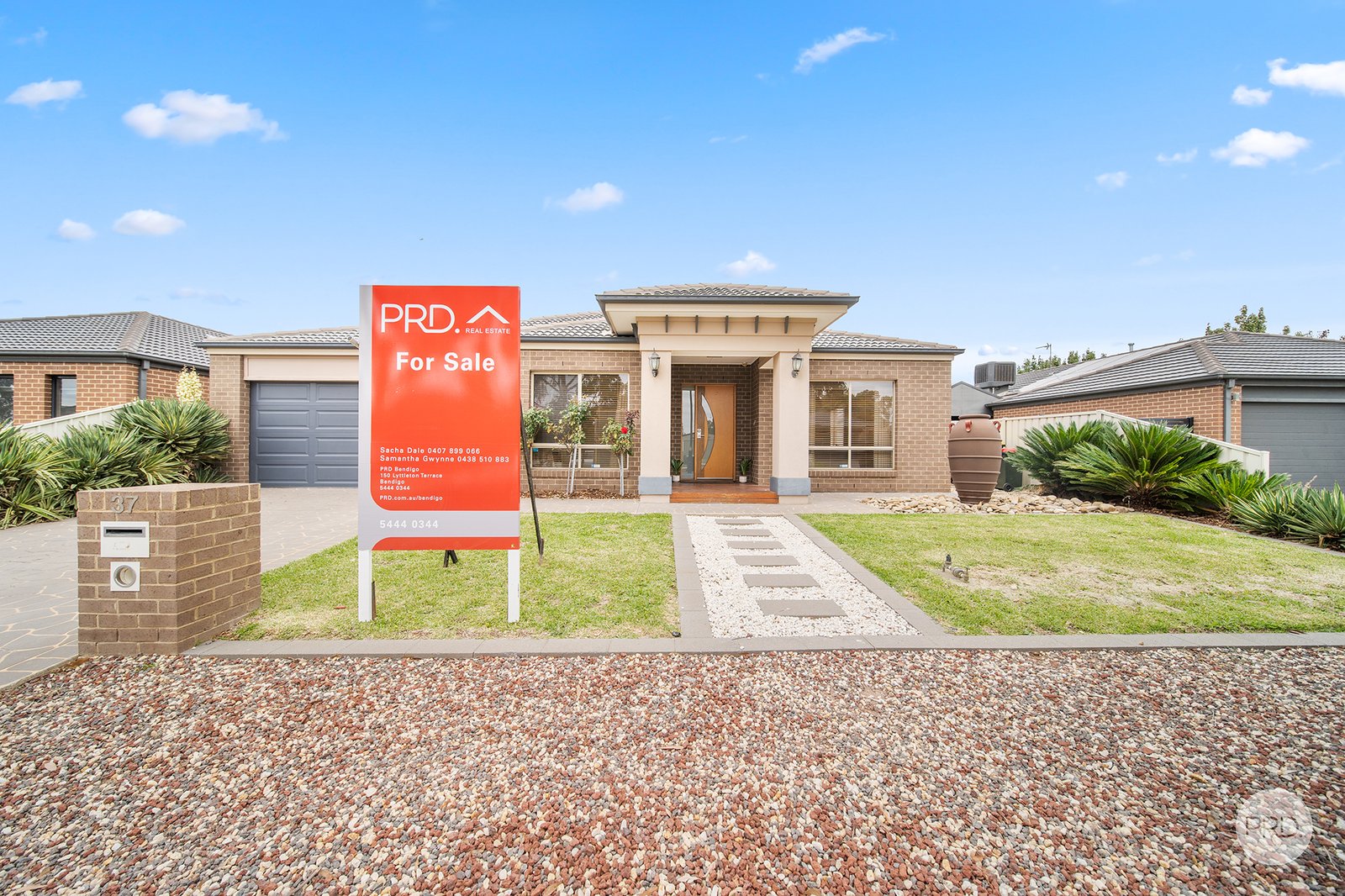 37 Elandra Drive ASCOT 1