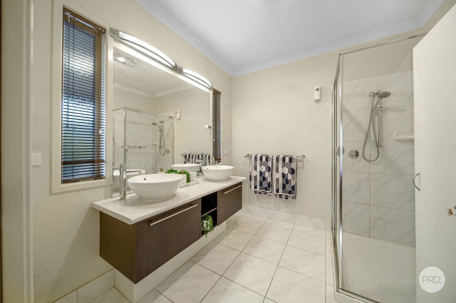 37 Elandra Drive ASCOT 9