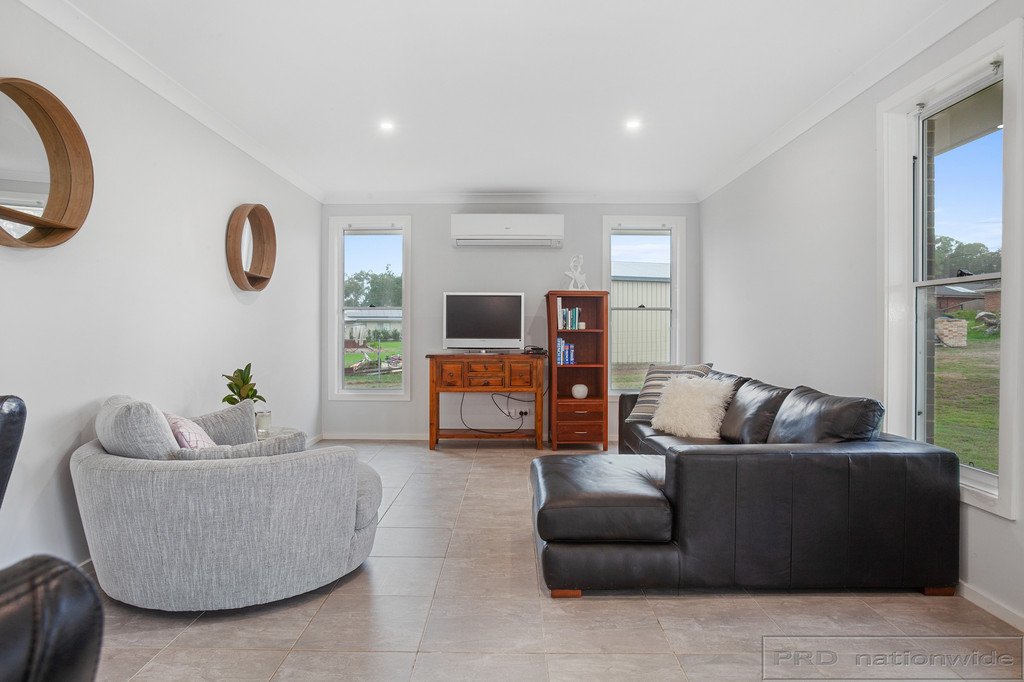 37 Elizabeth Street WALLALONG 17