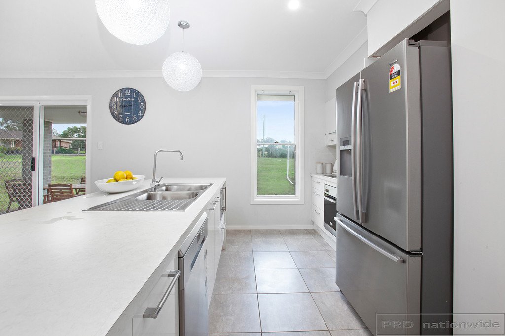 37 Elizabeth Street WALLALONG 20