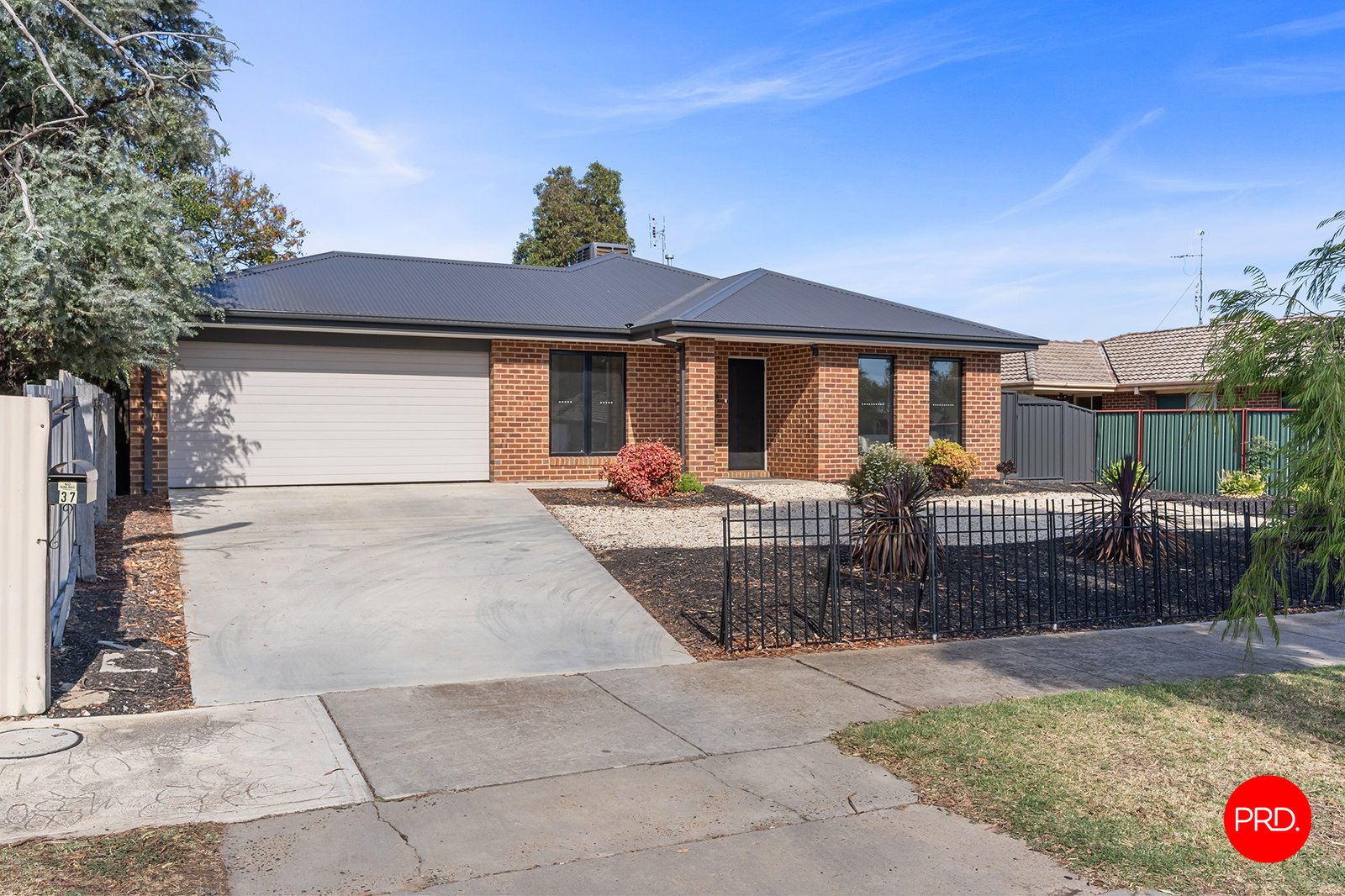 37 Energetic Street LONG GULLY 19