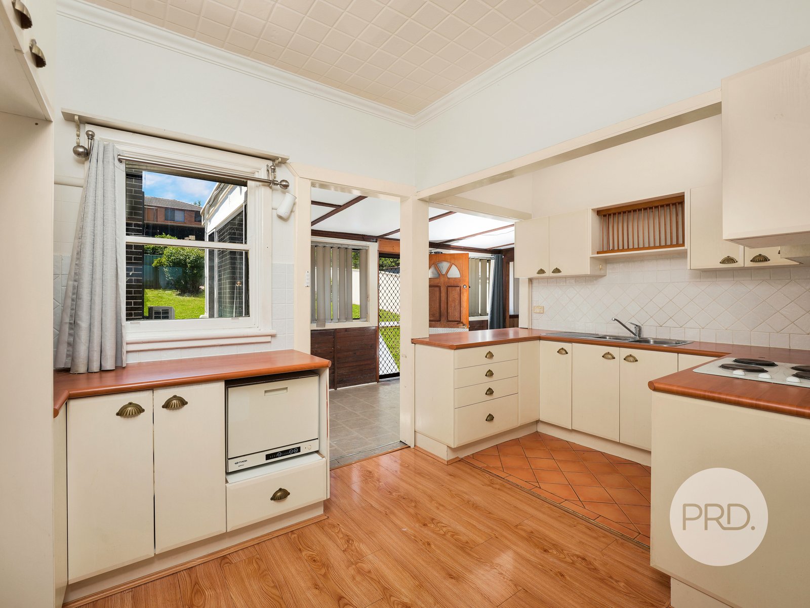 37 Farnsworth Avenue CAMPBELLTOWN 6