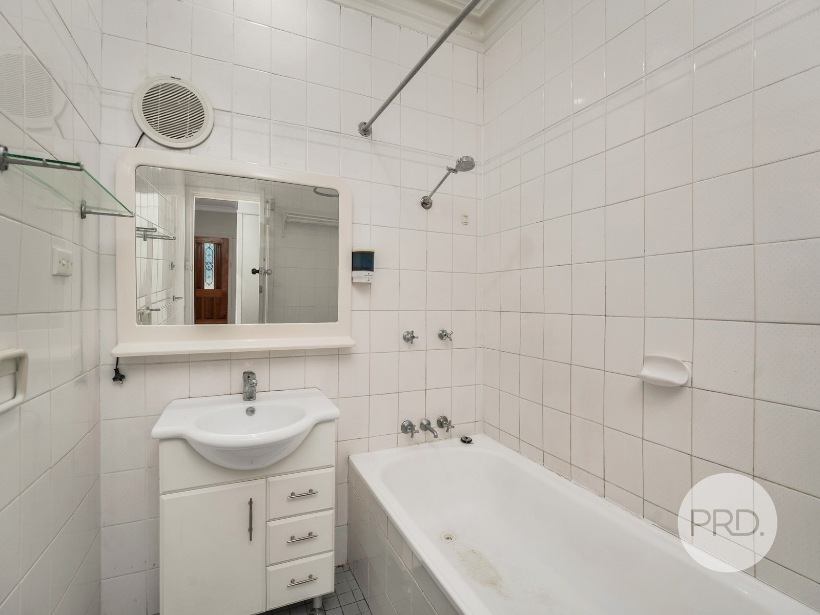 37 Farnsworth Avenue CAMPBELLTOWN 9