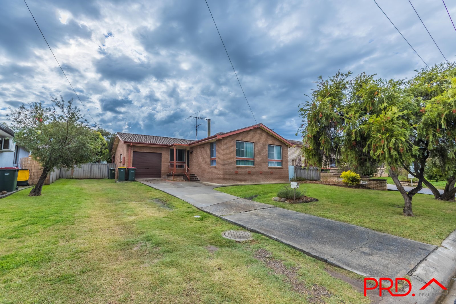 37 Fisher Road TAMWORTH 2