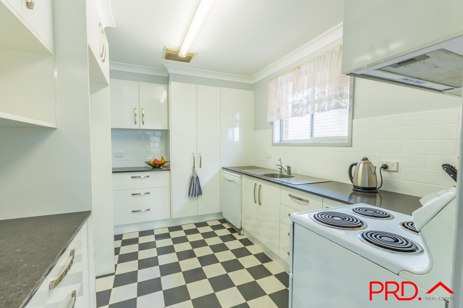 37 Fisher Road TAMWORTH 5