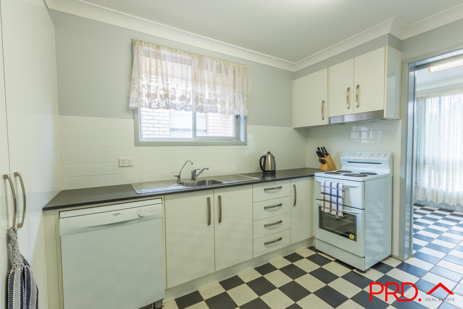 37 Fisher Road TAMWORTH 6