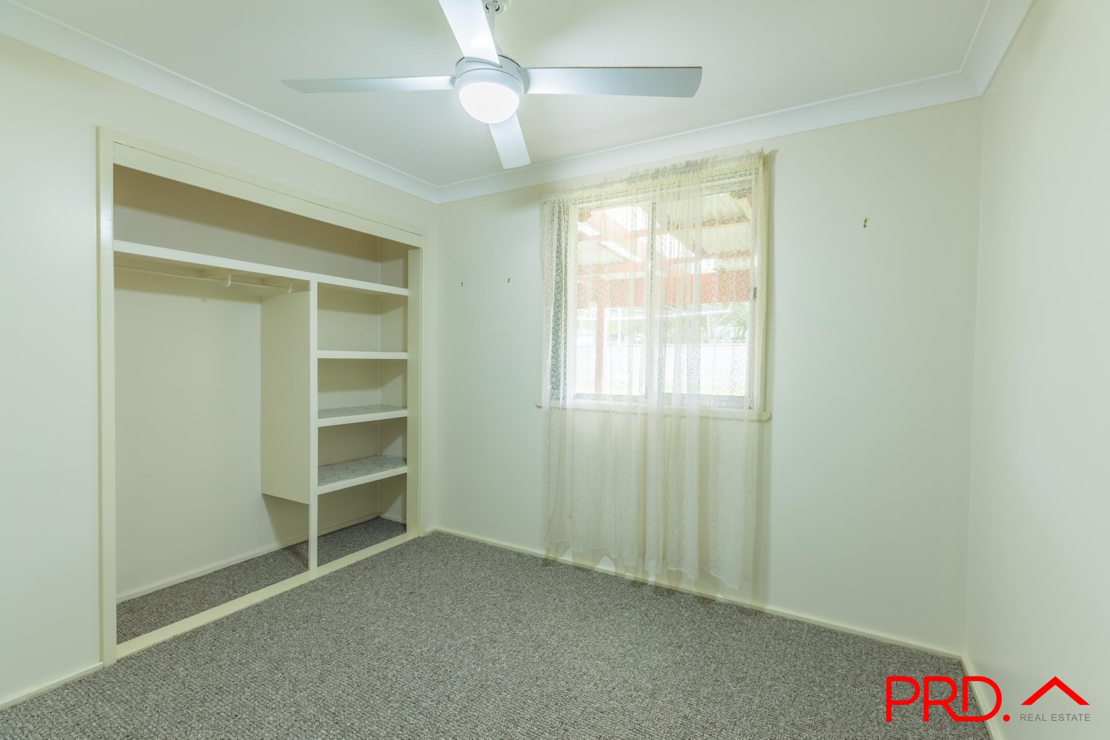 37 Fisher Road TAMWORTH 9