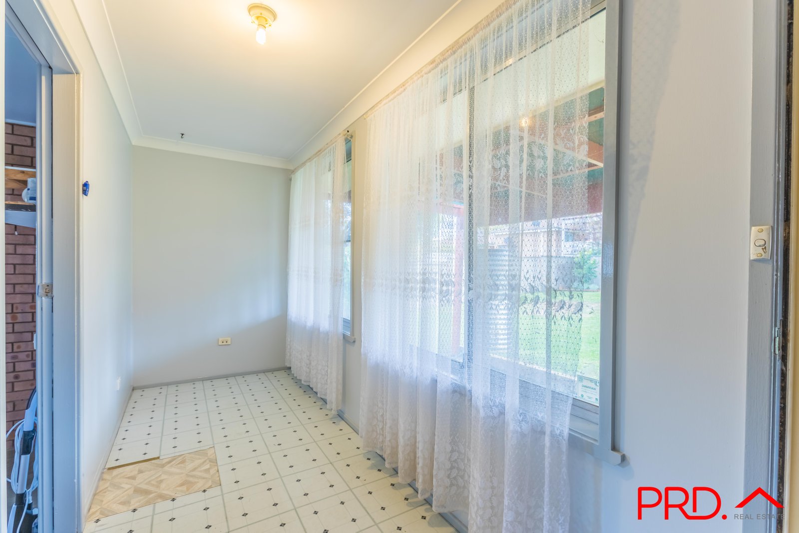 37 Fisher Road TAMWORTH 12