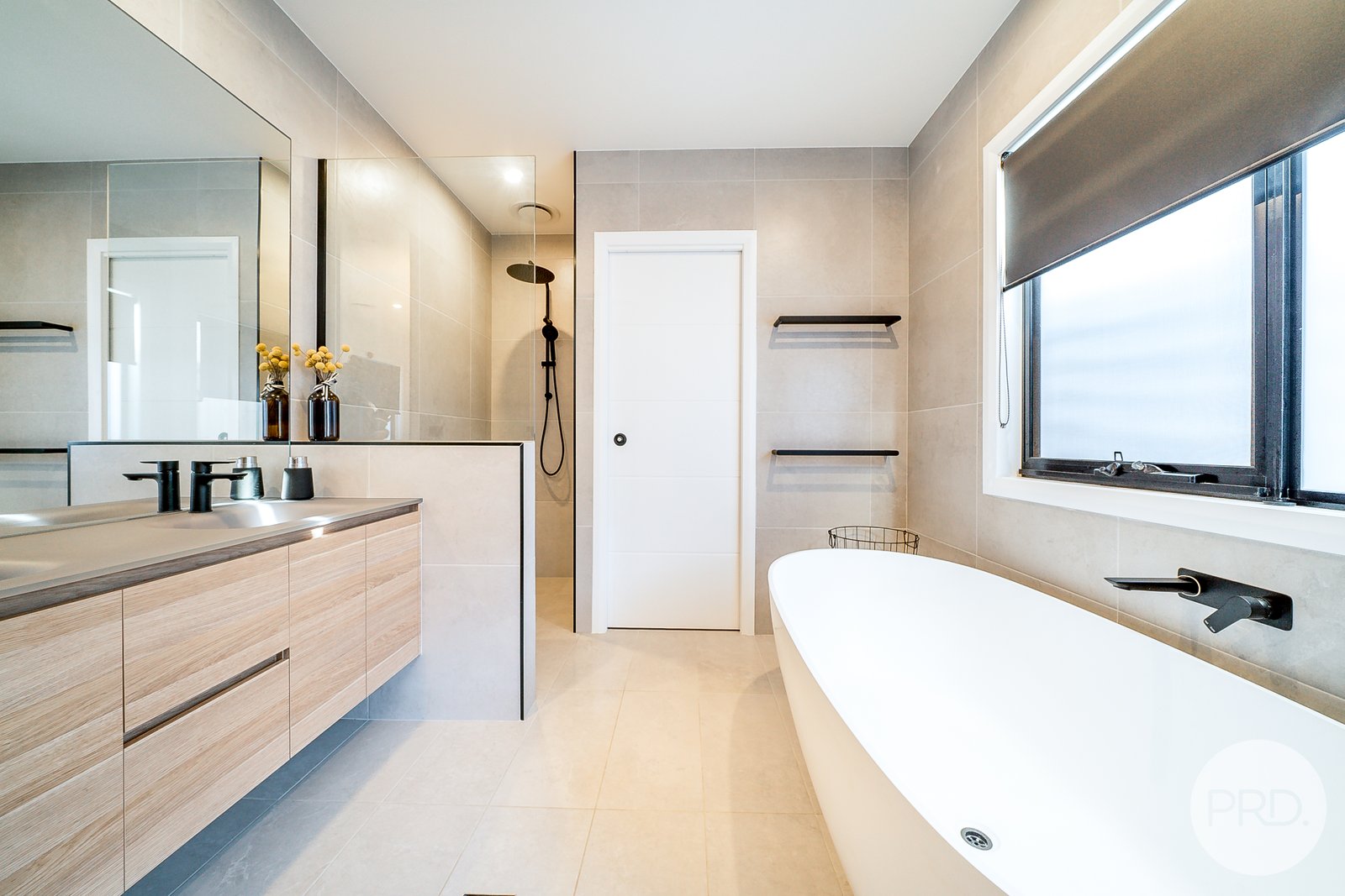 37 Gasnier Loop BOOROOMA 6