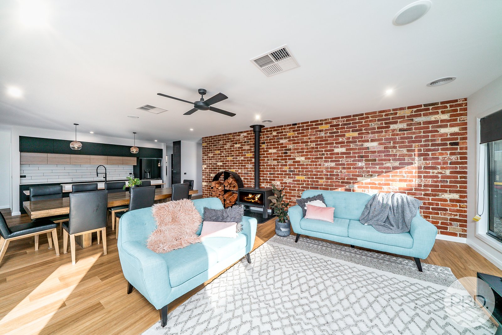 37 Gasnier Loop BOOROOMA 11