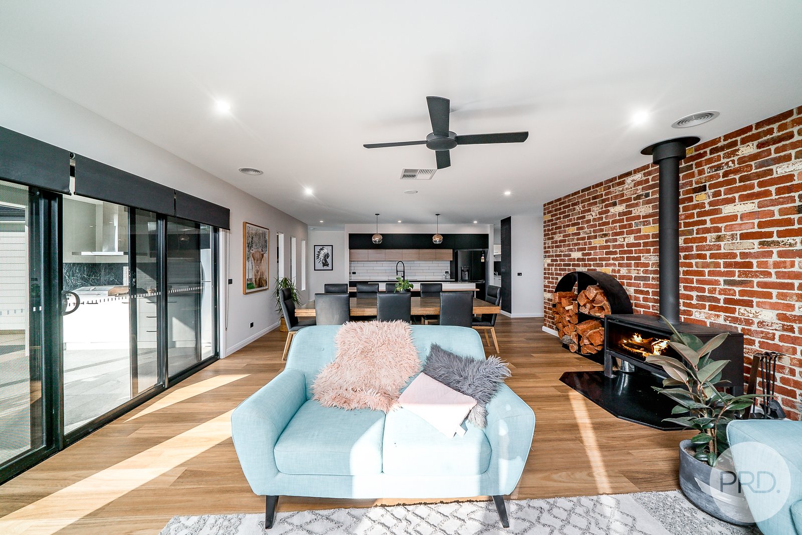 37 Gasnier Loop BOOROOMA 12