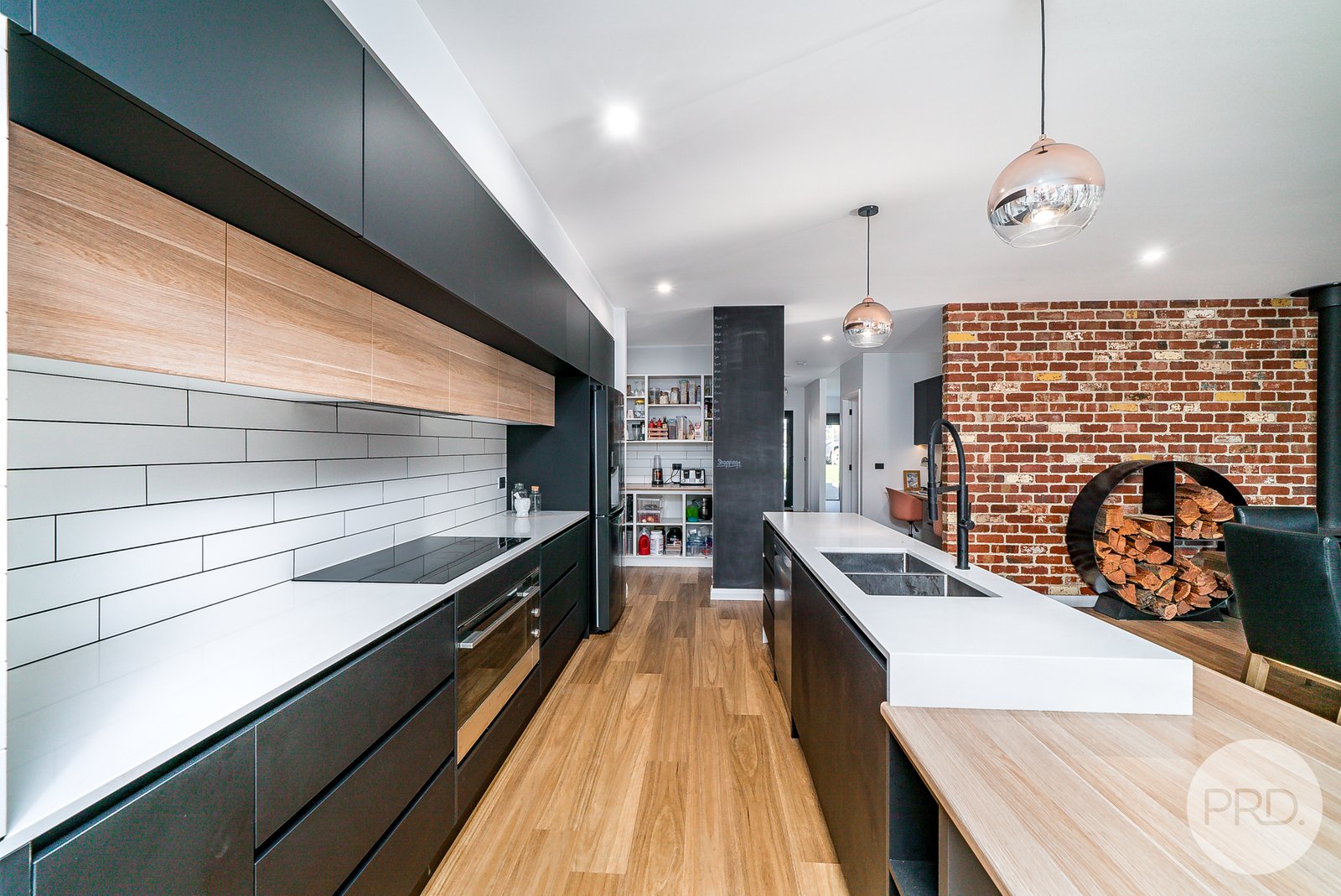 37 Gasnier Loop BOOROOMA 16