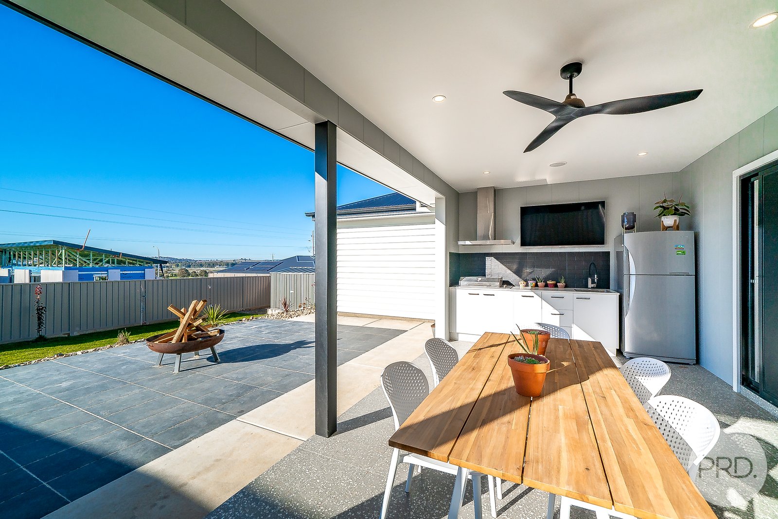 37 Gasnier Loop BOOROOMA 24