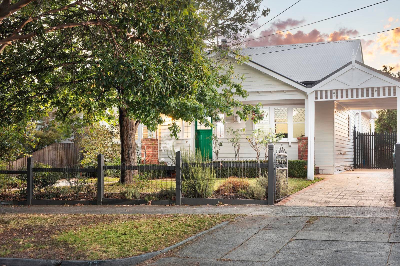 37 Gloucester Street, Reservoir VIC 3073