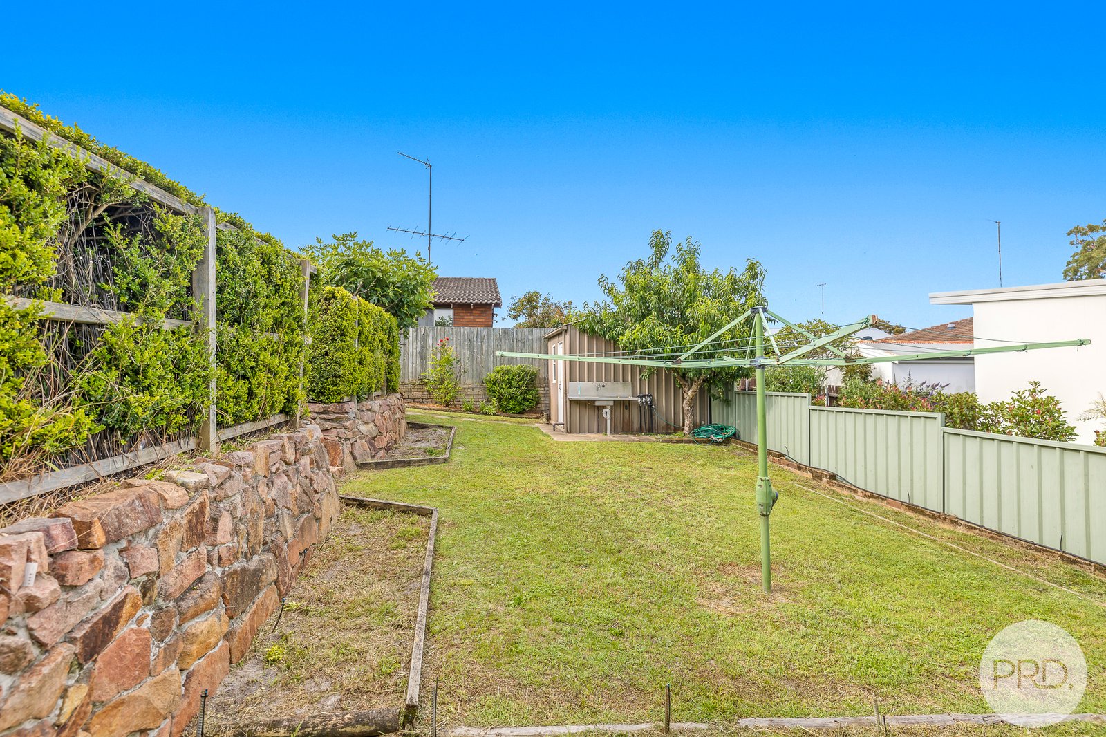 37 Government Road SHOAL BAY 12