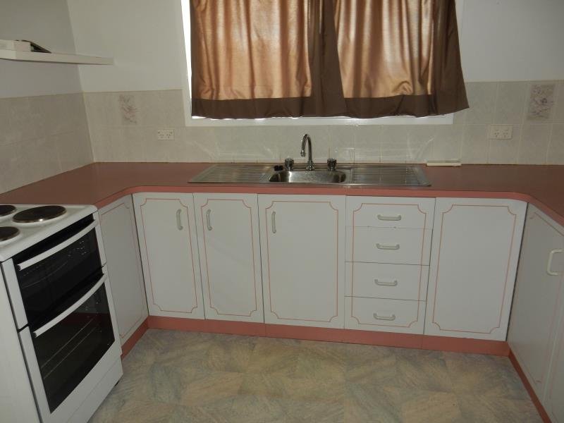 37 Graham Street TAMWORTH 4