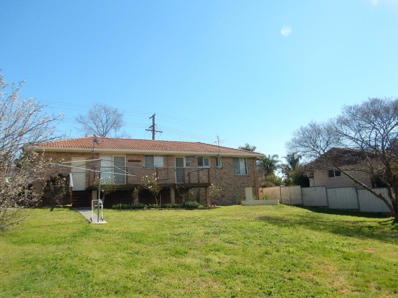 37 Graham Street TAMWORTH 7