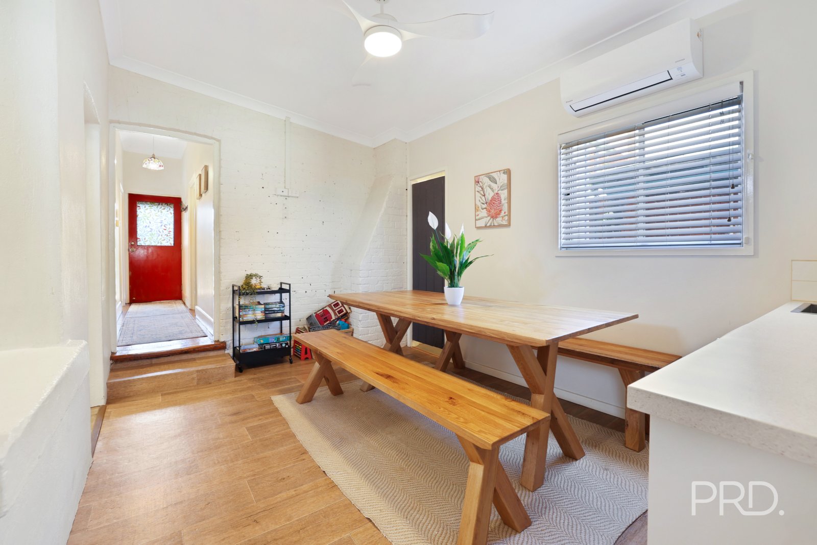 37 Griffin Avenue TAMWORTH 9