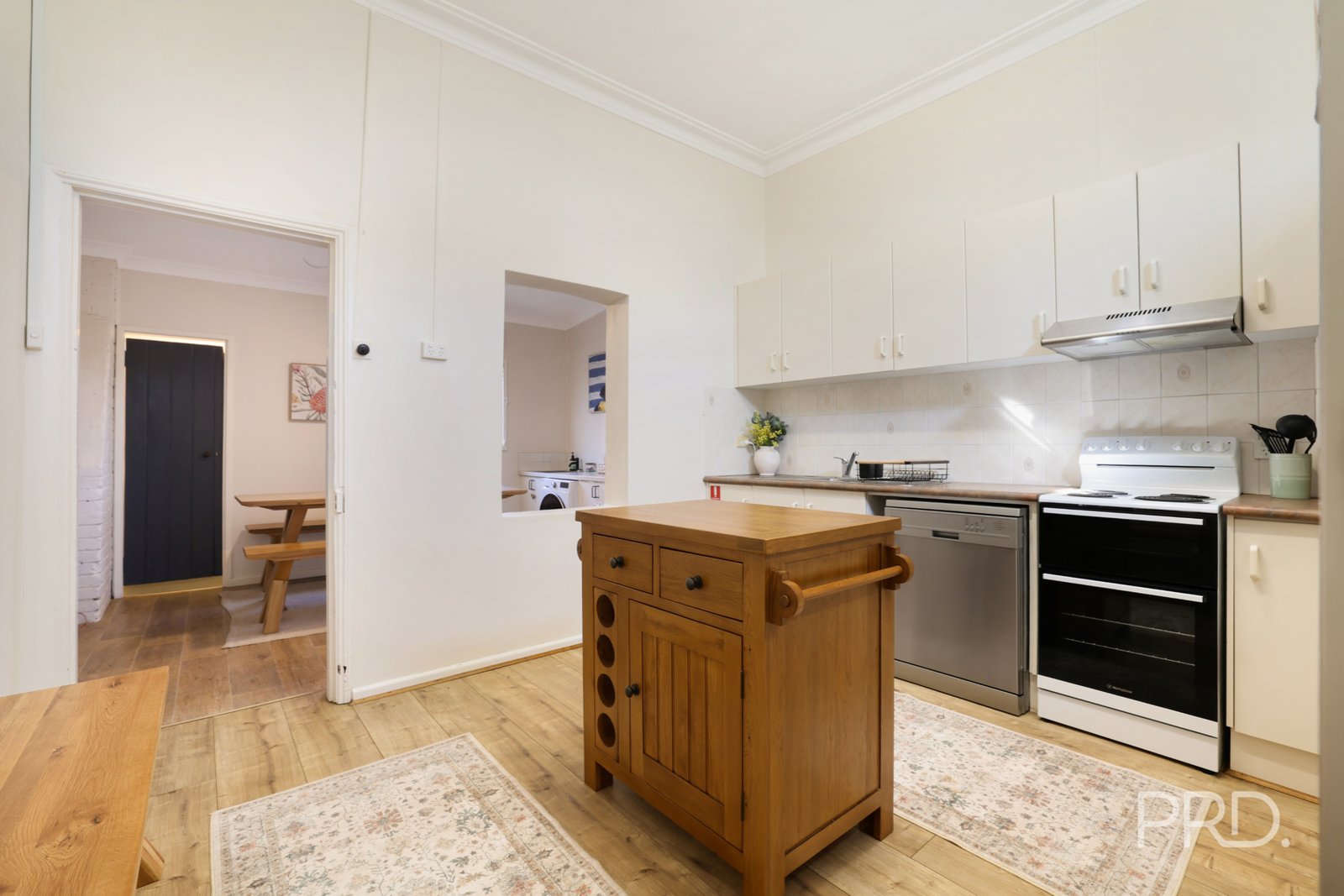 37 Griffin Avenue TAMWORTH 12