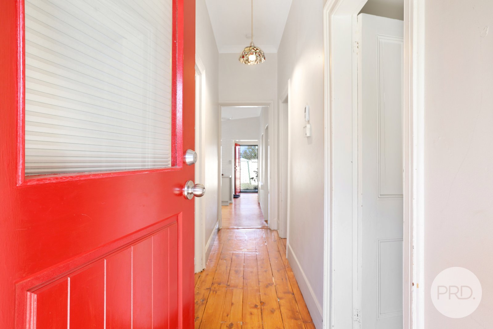 37 Griffin Avenue TAMWORTH 5