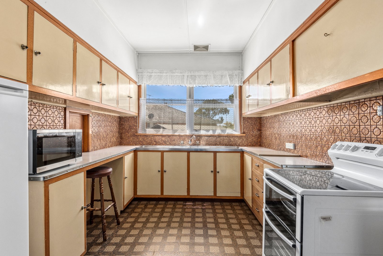Gallery: 37 Hamlyn Avenue