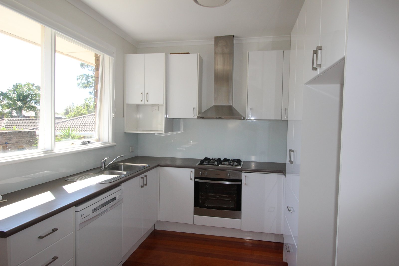Gallery: 3/7 Heather Grove